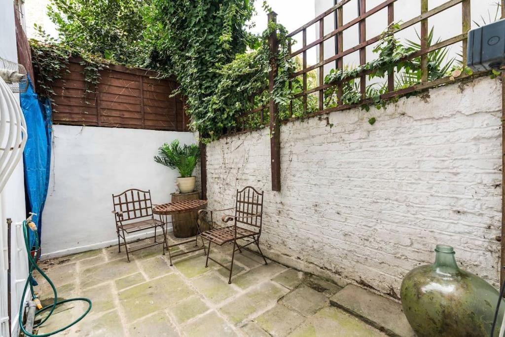 Spacious Beautiful Just-renovated Flat With Patio - Chelsea Appartement Londres
